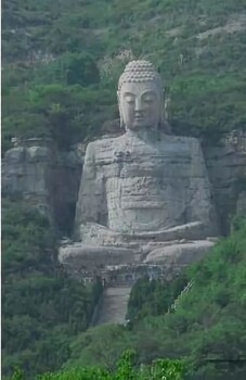 早的摩崖石刻蒙山大佛山體浮雕懸崖刻字山體刻字