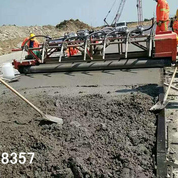 南開三滾筒混凝土攤鋪機圓滾軸橋面振動梁的施工規(guī)程