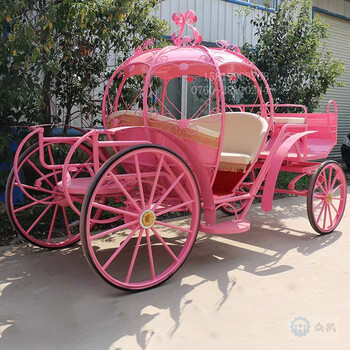 婚礼使用的浪漫马车，比如南瓜婚礼马车、婚礼马车、观光旅游马车