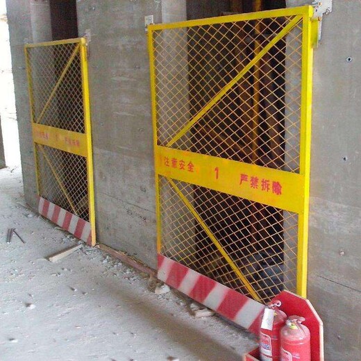 电梯井防护门价格
