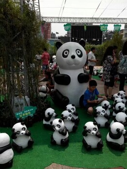 江西氣模陸地闖關(guān)出租，玻璃鋼皮皮牛出售熊貓出租