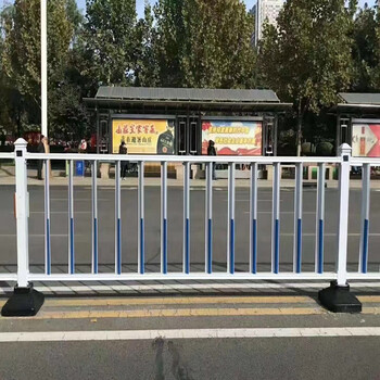 创标道路隔离护栏,传统创标道路护栏安全可靠