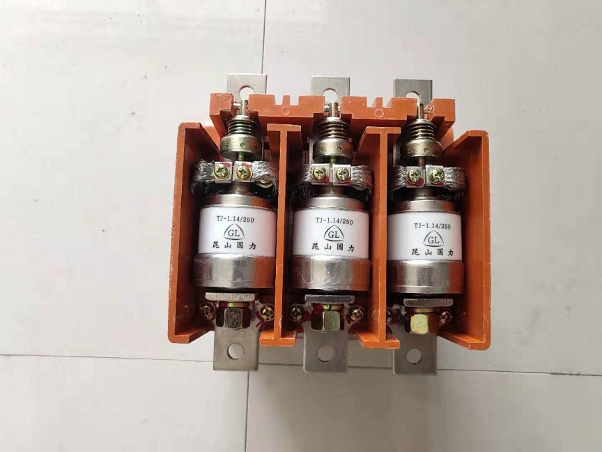 供应CKJ5-250低压真空交流接触器厂家价格报价