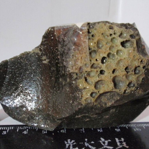 奇石隕石拍賣特點和價格