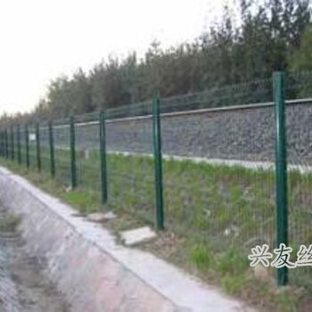 济宁公路护栏网生产厂家