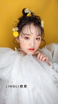 漢川玲麗教育培訓(xùn)化妝老師美甲老師紋繡老師美容老師