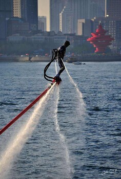 水上飞人表演、水上飞人震撼来袭