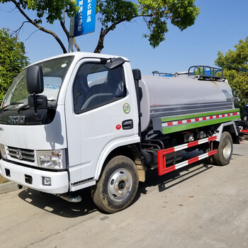 東風(fēng)多利卡灑水車5噸灑水車廠家