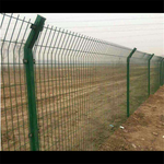 绿色隔离铁丝网淮南绿色圈地防护网双边丝网格护栏网厂家现货