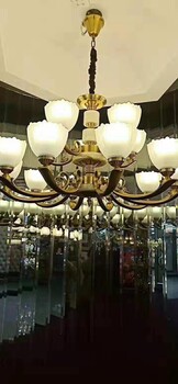 十堰張灣公牛愛(ài)眼LED燈吊燈吸機(jī)燈壁燈水晶燈壁紙墻布批發(fā)零售
