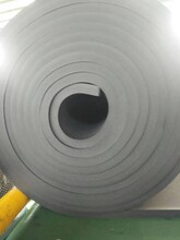 现货供应b2级橡塑板橡塑发泡板高密度隔音隔热橡塑海绵板