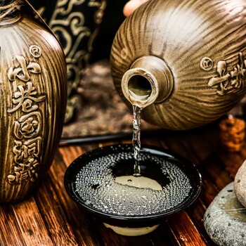 茅臺酒，洞藏酒，小巷國酒，紅粱魂酒，熊貓酒