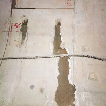张家界穿墙管道漏水堵漏曝气池后浇带补漏处理