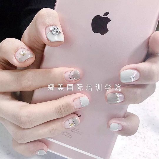 順義娜美國(guó)際美甲培訓(xùn)全年招收學(xué)員、有無(wú)基礎(chǔ)均可