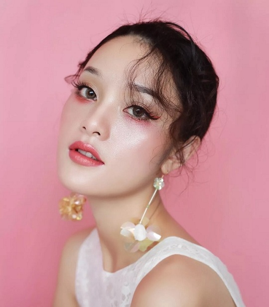 順義化妝培訓(xùn)_選擇娜美國際培訓(xùn)_邁出成功步