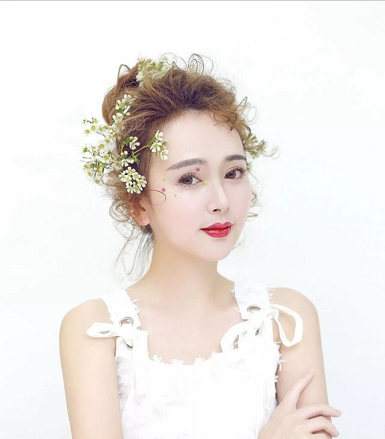 張家口化妝培訓(xùn)學(xué)校_化妝學(xué)校_娜美國際學(xué)校