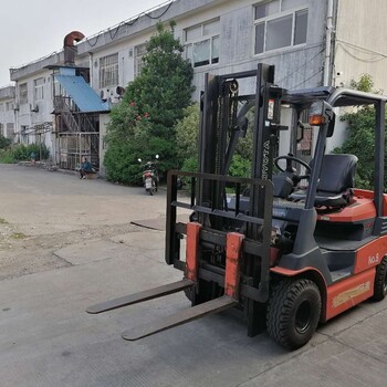 金山區(qū)住友05噸電瓶叉車平衡重租賃