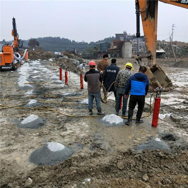 上海卢湾岩石劈裂器隧道开采一机多枪