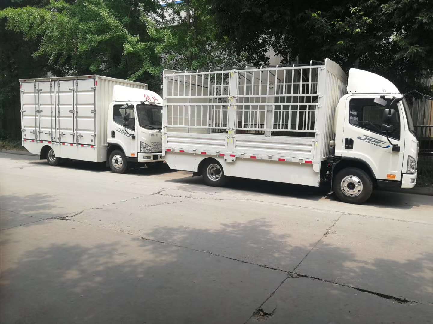 重庆新能源货车销售4.2米高栏厢车3.6米高栏平板