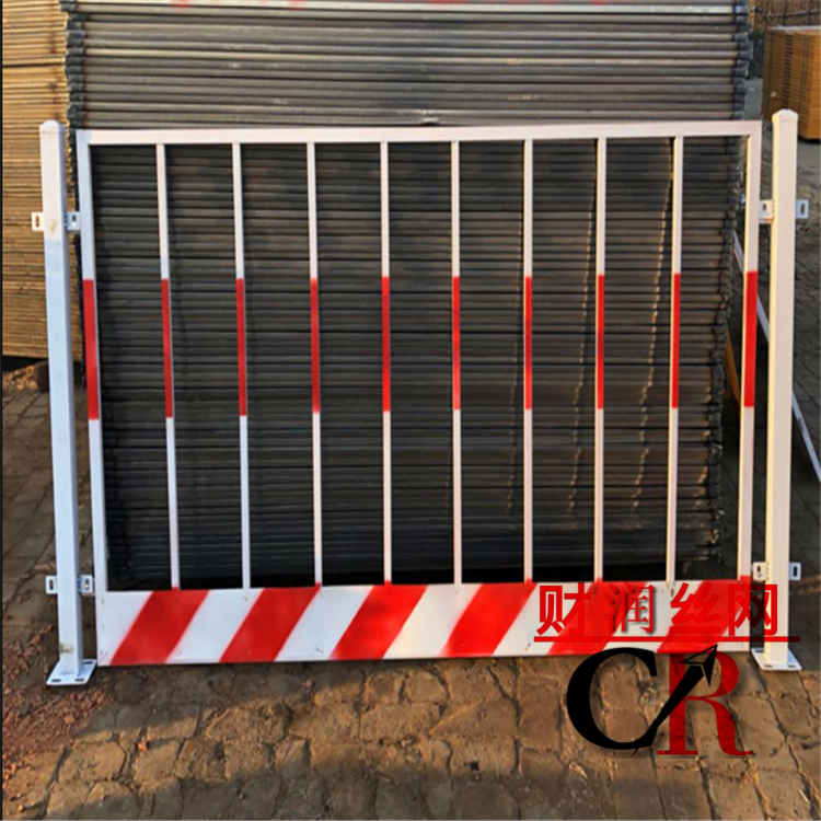竖杆护栏报价 安平财基坑护栏经销商 安全施工围栏 施工安全门