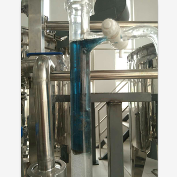 仝莫水蒸汽蒸馏提取机组,智能精油蒸馏设备设计合理