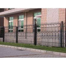 安平县昊友丝网厂专业生产小区、阳台护栏，农业及民用围栏