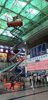 南寧市江南區(qū)升降車高空臂車登高臂車出租