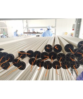 重庆创普达主营二氧化碳致裂设备生产、充装机、致裂管、活化剂