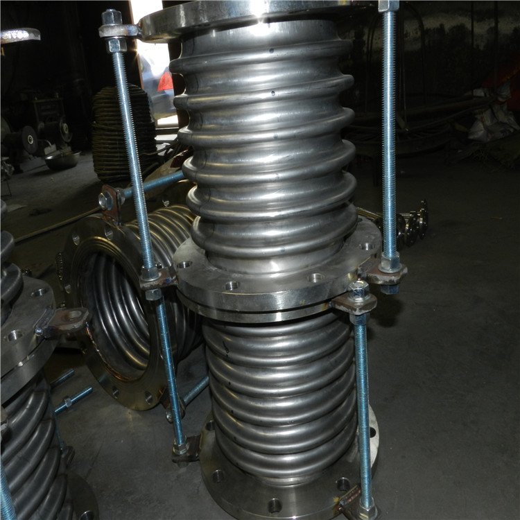 江西厂家直接销售 热力管道套筒式补偿器卡箍金属波纹膨胀节