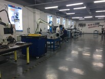 全自动机器人汽车配件激光焊接机汽车配件焊接设备价格,工业六轴机器人焊接机图片1