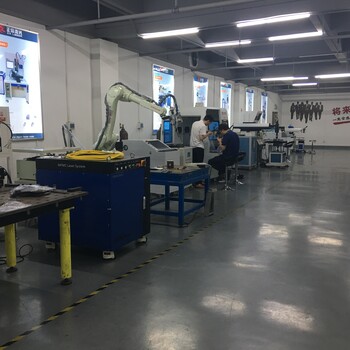 上海机器人汽车配件激光焊接机，汽车传感器焊接设备