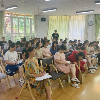 出國打工新西蘭美容院美容師上6休115天帶薪年假，年入38萬以上