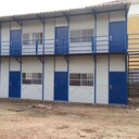 巖棉板昌平彩鋼房工地住人用三層活動(dòng)房