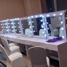 上海化妆镜试衣间全身镜各种桌椅大量出租