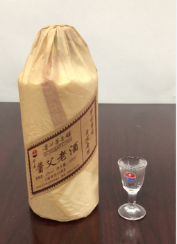 贵州茅台镇华成酒业华成酱父老酒酱香53°500ml