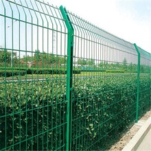 双边丝高速公路护栏网厂区院墙圈地栅栏绿铁钢丝隔离栅户外围栏网