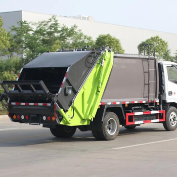 广西东风D9压缩式垃圾车,8吨压缩垃圾车