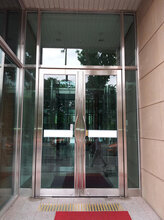 深圳玻璃防火门图片