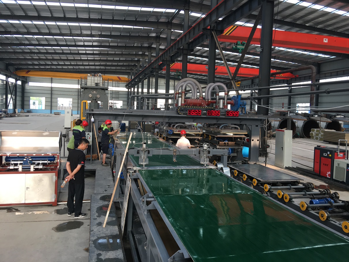 中国买郑州兴龙元机械硅酸钙板生产线设备纤维水泥压力板生产性