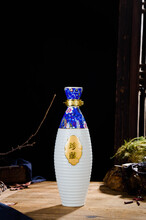 1斤现代创意陶瓷酒瓶空瓶密封小酒坛子存酒罐酒具三件套礼盒装