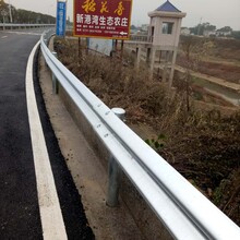 高速公路热镀锌波形护栏板锌钢交通波纹护栏