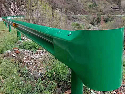 扬州波形护栏厂家-润越乡村公路护栏安装