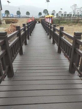 荆州仿木梯形护栏工程