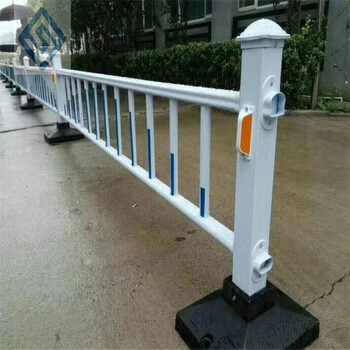 市政道路護(hù)欄城市交通防護(hù)欄馬路中央道路隔離護(hù)欄廠家