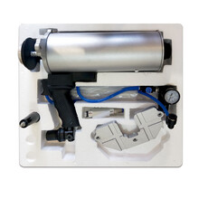 配空压机使用气缸喷枪1：1原料瓶1500ml容量聚脲聚氨酯小面积喷涂