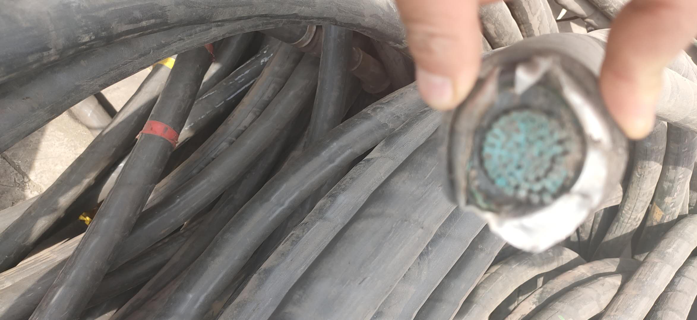 蓟县回收二手废旧铜铝线格 回收300电缆格