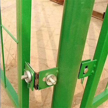 绿色铁丝围栏定制