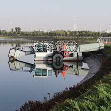 水面割草船采用液压系统进行控制河道水草收割清理船