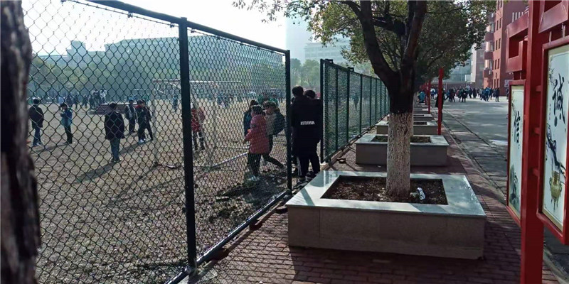 学校球场围网组装球场围栏现货供应广西钦州