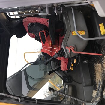 二手挖土機(jī)沃爾沃240閑置處理貴州九成新挖機(jī)沃爾沃240進(jìn)口赫隆